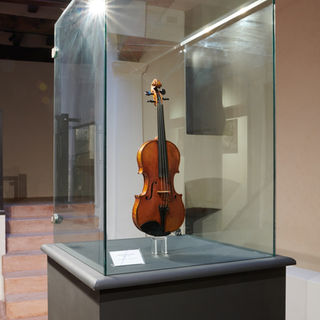 Violino Stradivari "The Angel" - ex Madrileno 1720 nella teca