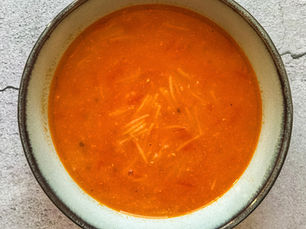 Tavuklu Tel Şehriyeli Domates Çorbası