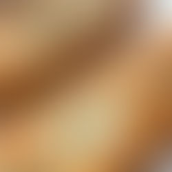 Mozzarella ve parmesanla hazırlanmış peynirli sarımsaklı ekmek, fırında kızarmış, kenarları çıtır ve içi yumuşak ev yapımı sarımsaklı ekmek.