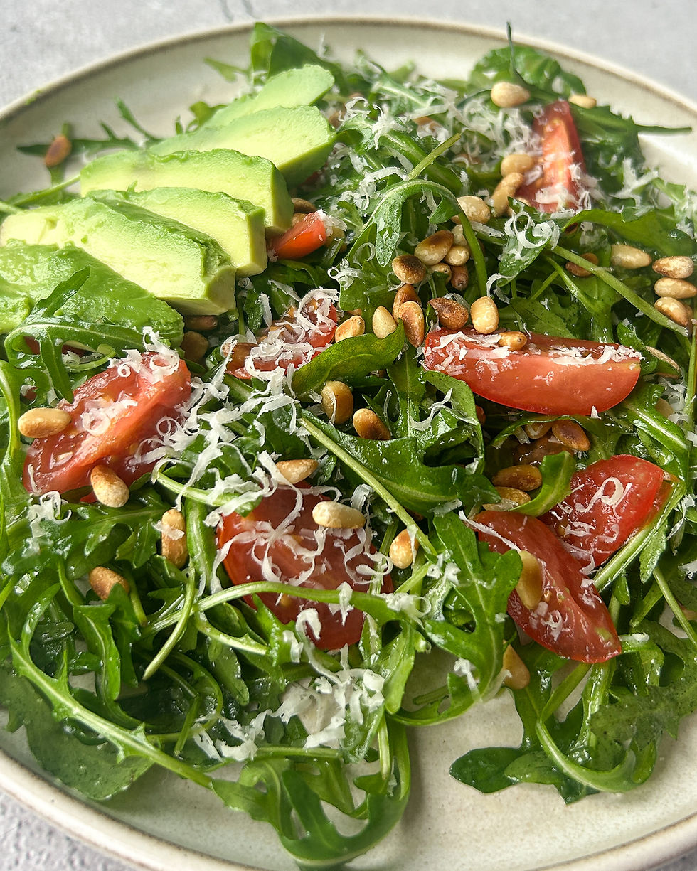 Çam Fıstıklı Roka Salatası