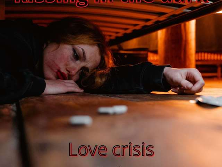 KISSING IN THE DARK LANZA LOVE CRISIS