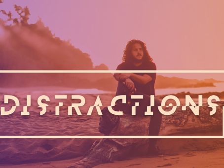 Distractions: un mensaje que busca traer paz y claridad en un mundo complicado por Caleb Hart