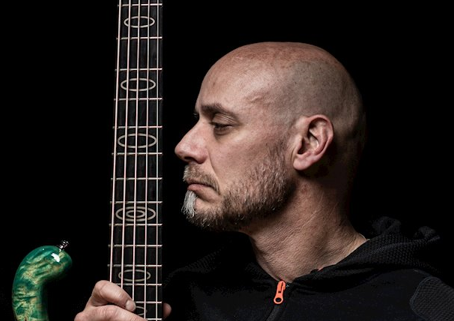 Michael Kepler comparte el album Mask of The White Ape con el sencillo Nobody Told You