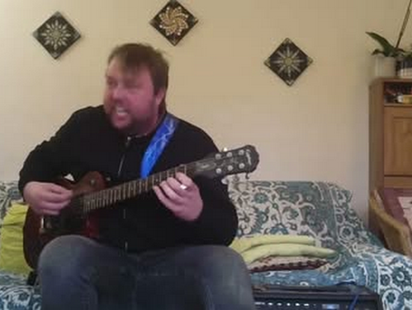 Dima Zouchinski lanza Drug Dealer: la esencia más pura de su sonido entre el punk y el blues
