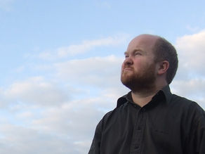 JOSH JOHNSTON PRESENTA DARKNESS BY YOUR HEAD