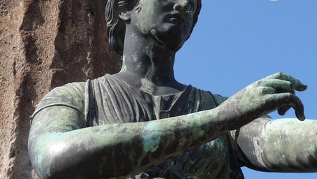 Rosetta West nos habla sobre las deidades y la oscuridad emocional del amor en Diana