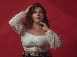UNA ROSA CON ESPINAS, NUEVO SENCILLO DE DANIELA VIVAR