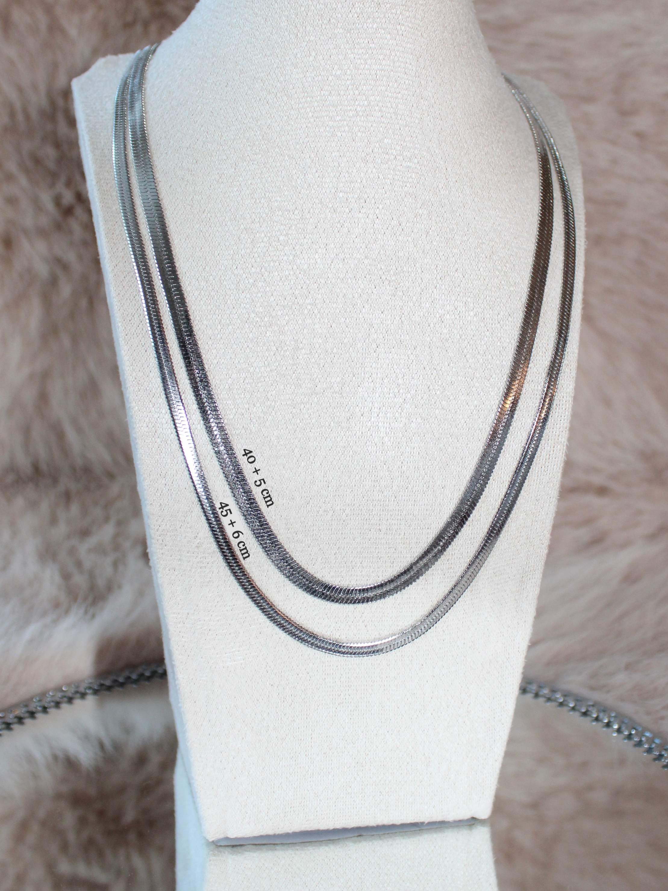 Silk Dreams Herringbone Chain