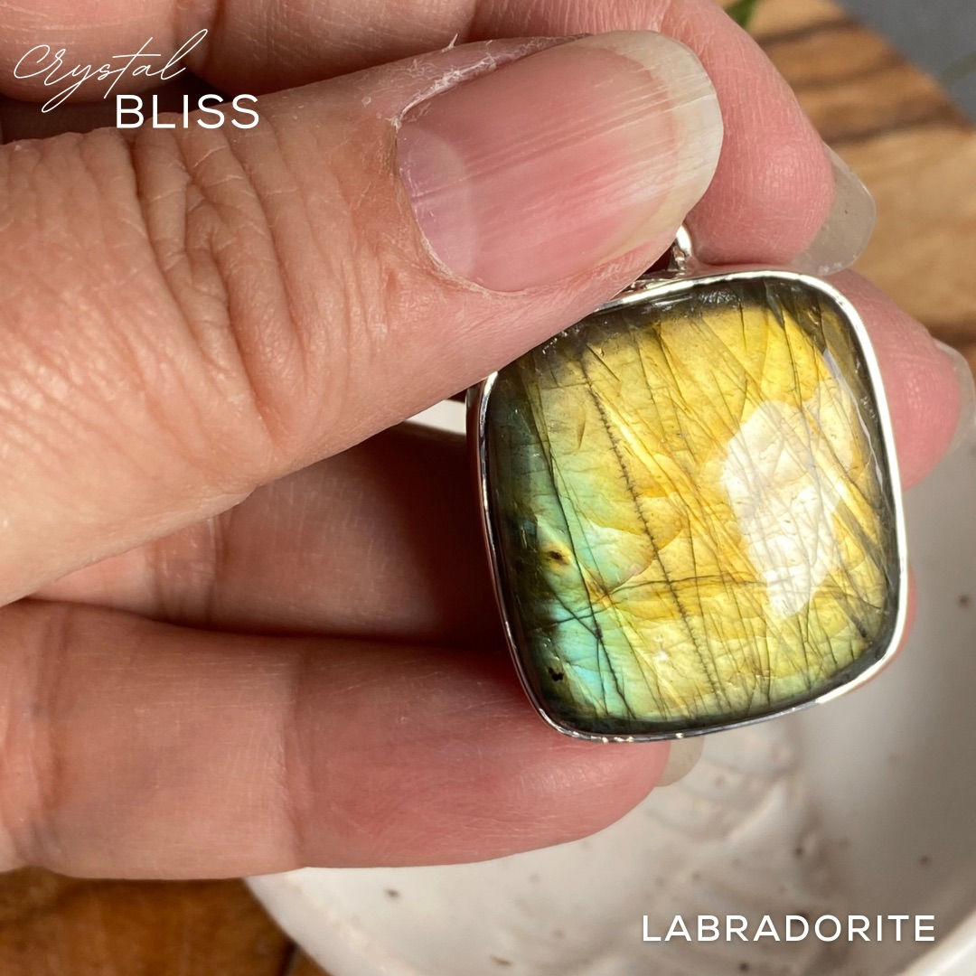 Labradorite Pendant #8