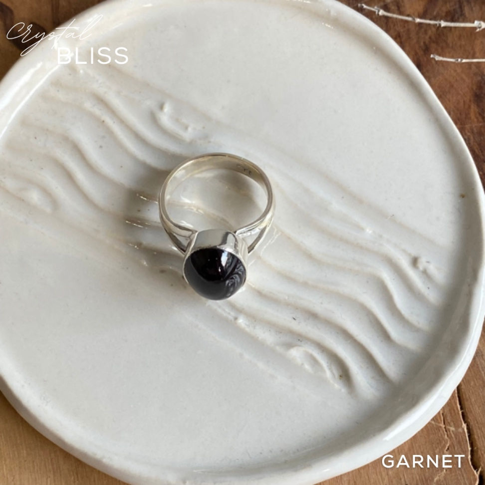 Thumbnail: Dark Garnet Ring #2