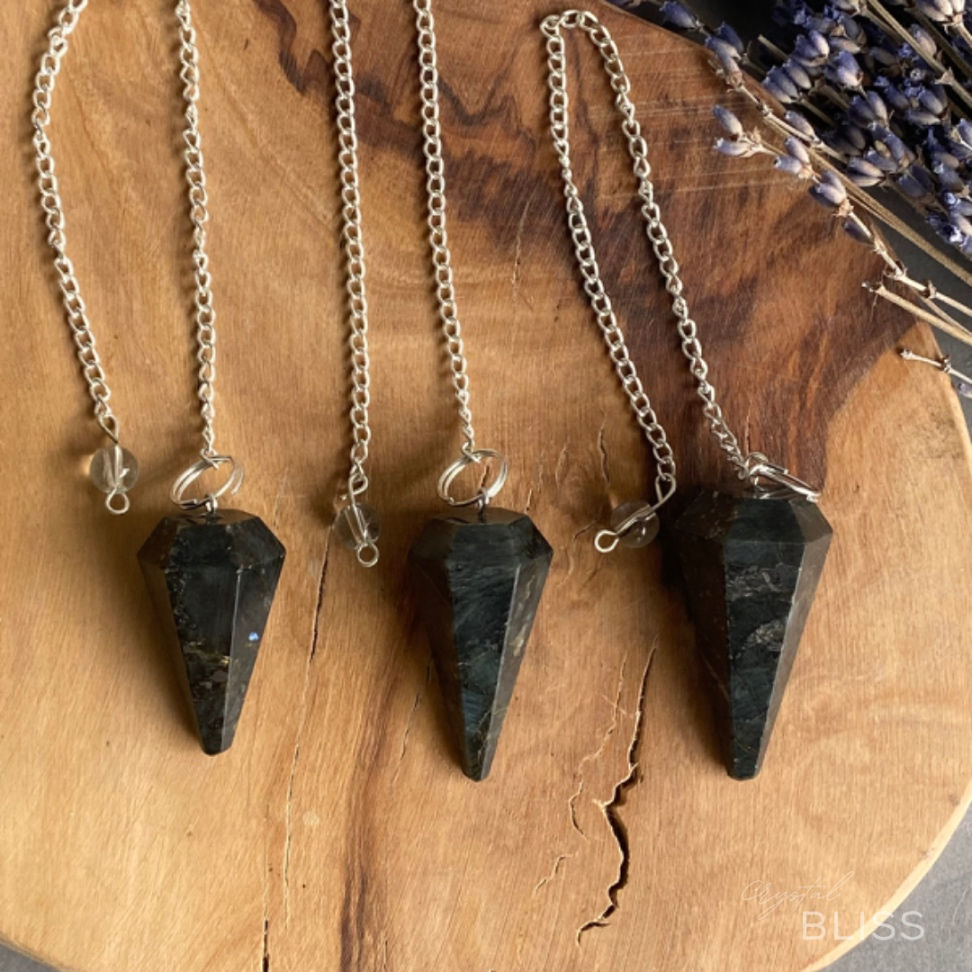 Thumbnail: Larvikite Pendulum