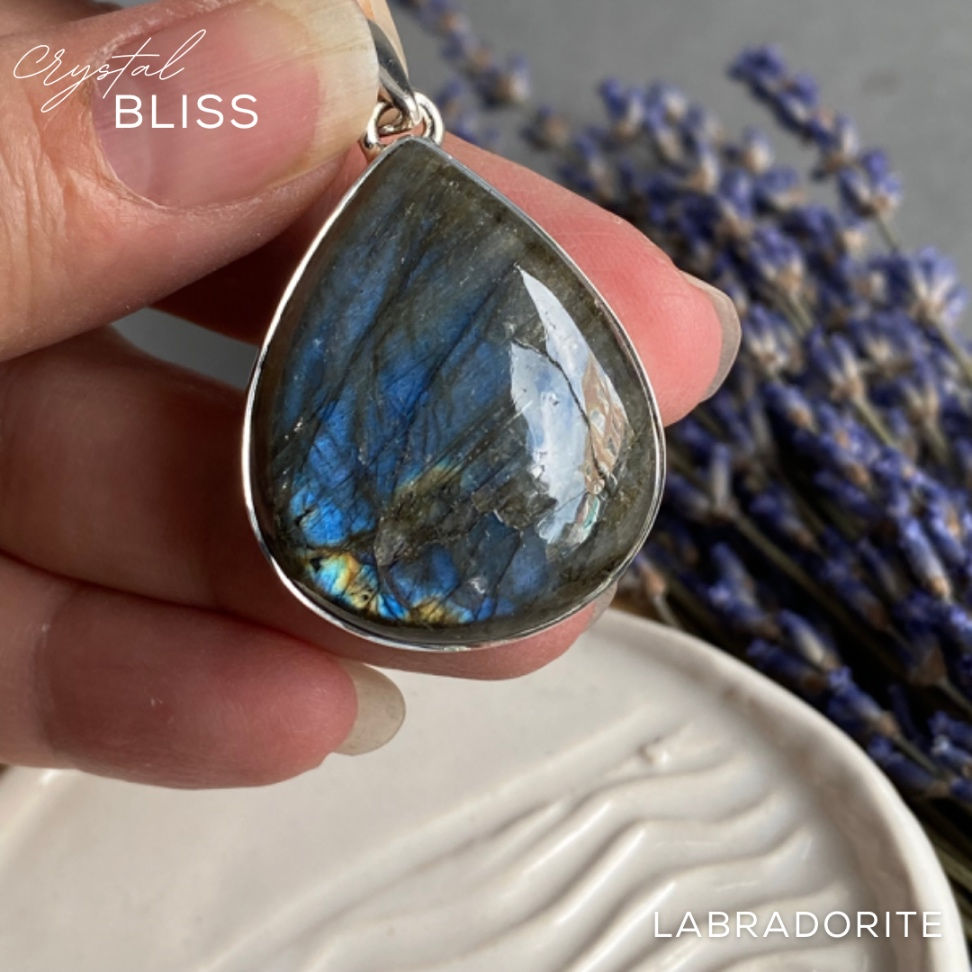 Thumbnail: Labradorite Pendant #1