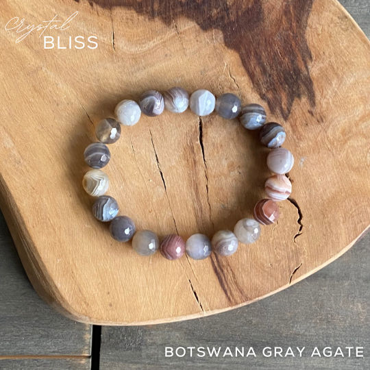 Thumbnail: Faceted Gray Agate Bracelet