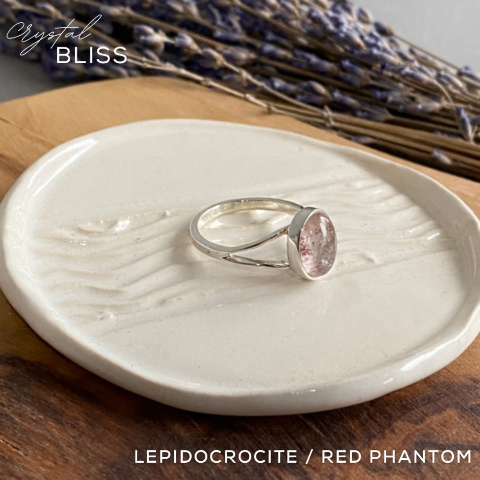Thumbnail: Lepidocrocite / Red Phantom Ring #5