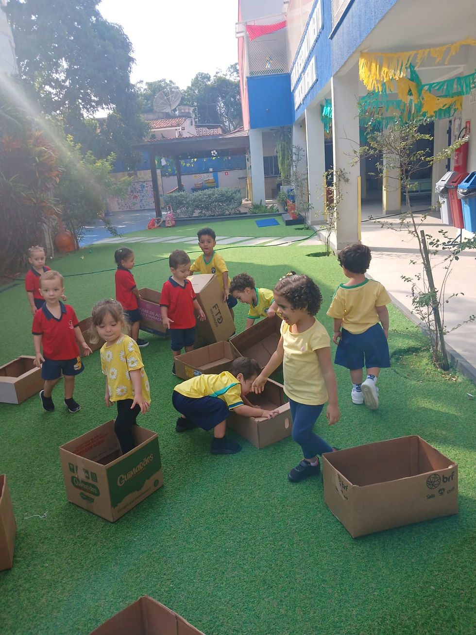 Explorando possibilidades com caixas!