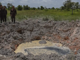 Thailand, Cambodia spar over landmine use