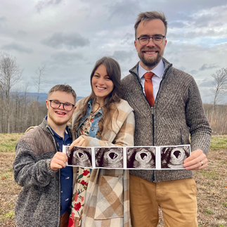 The Lekkerkerker Family is expecting a baby May 2026