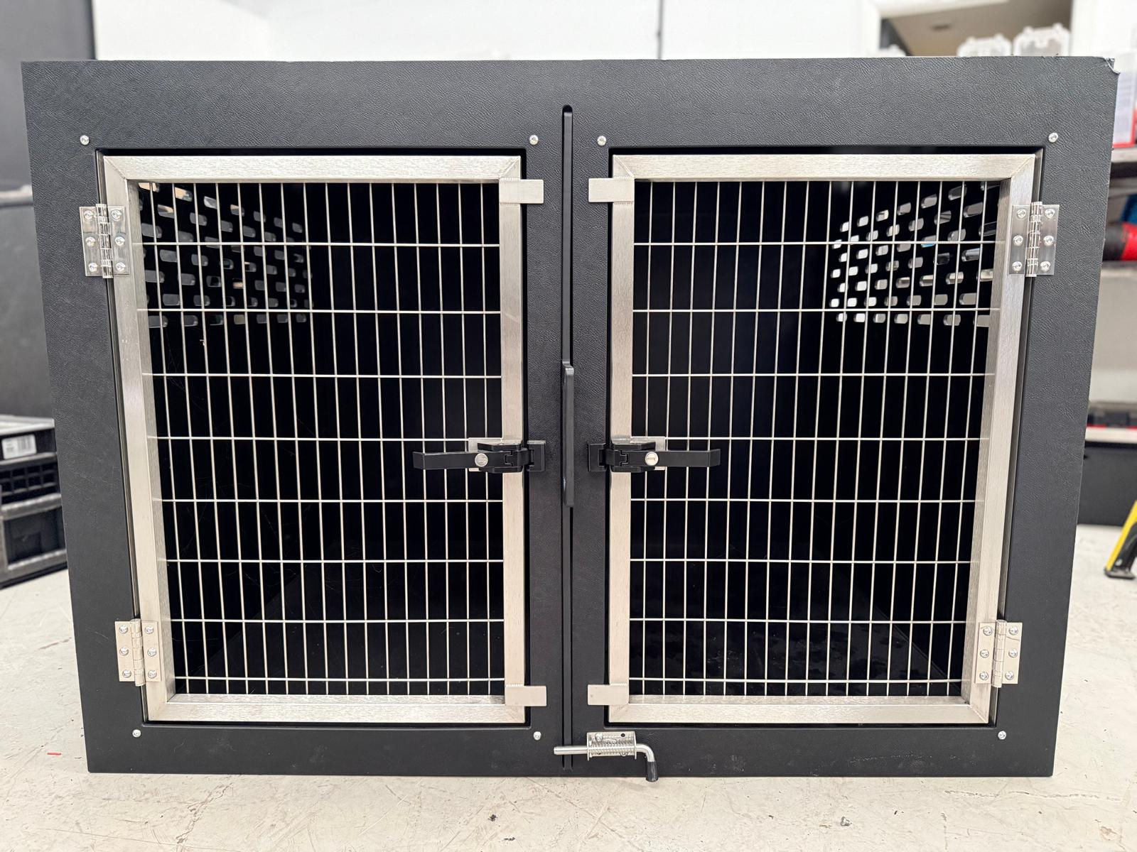 Large Double Dog Box - Suitable for Van etc, light courier damage