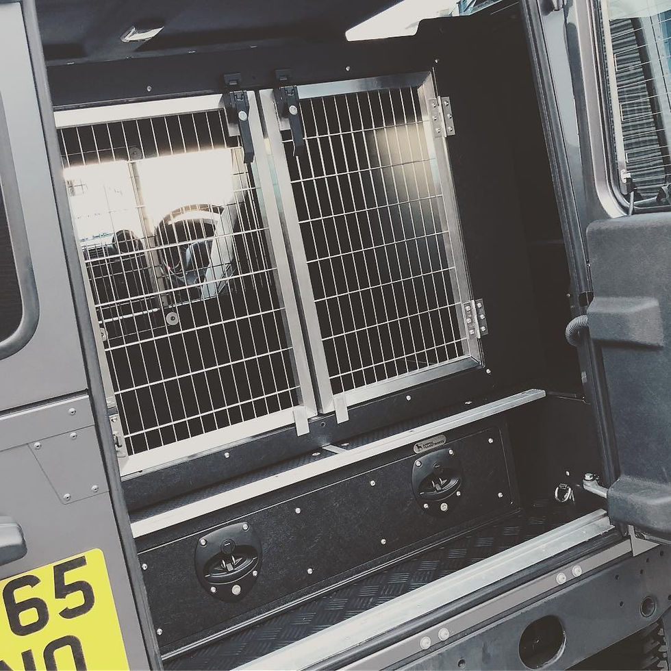 Thumbnail: Landrover 90 Hunter 4 x 4 System