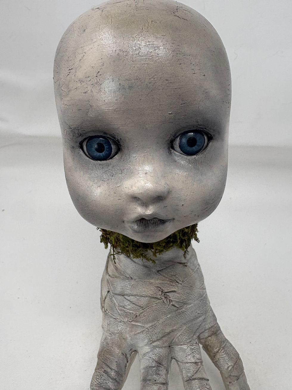 Thumbnail: Baby Doll Head Night Crawler