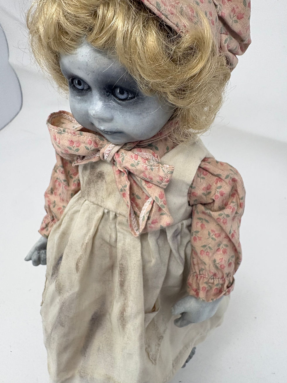 Thumbnail: Creepy Nellie