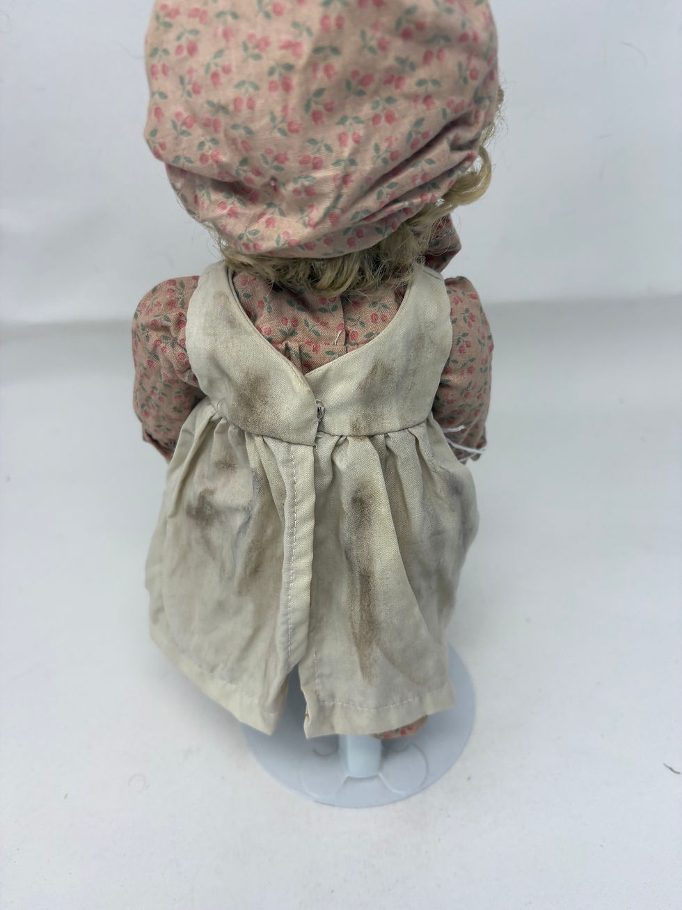 Thumbnail: Creepy Nellie