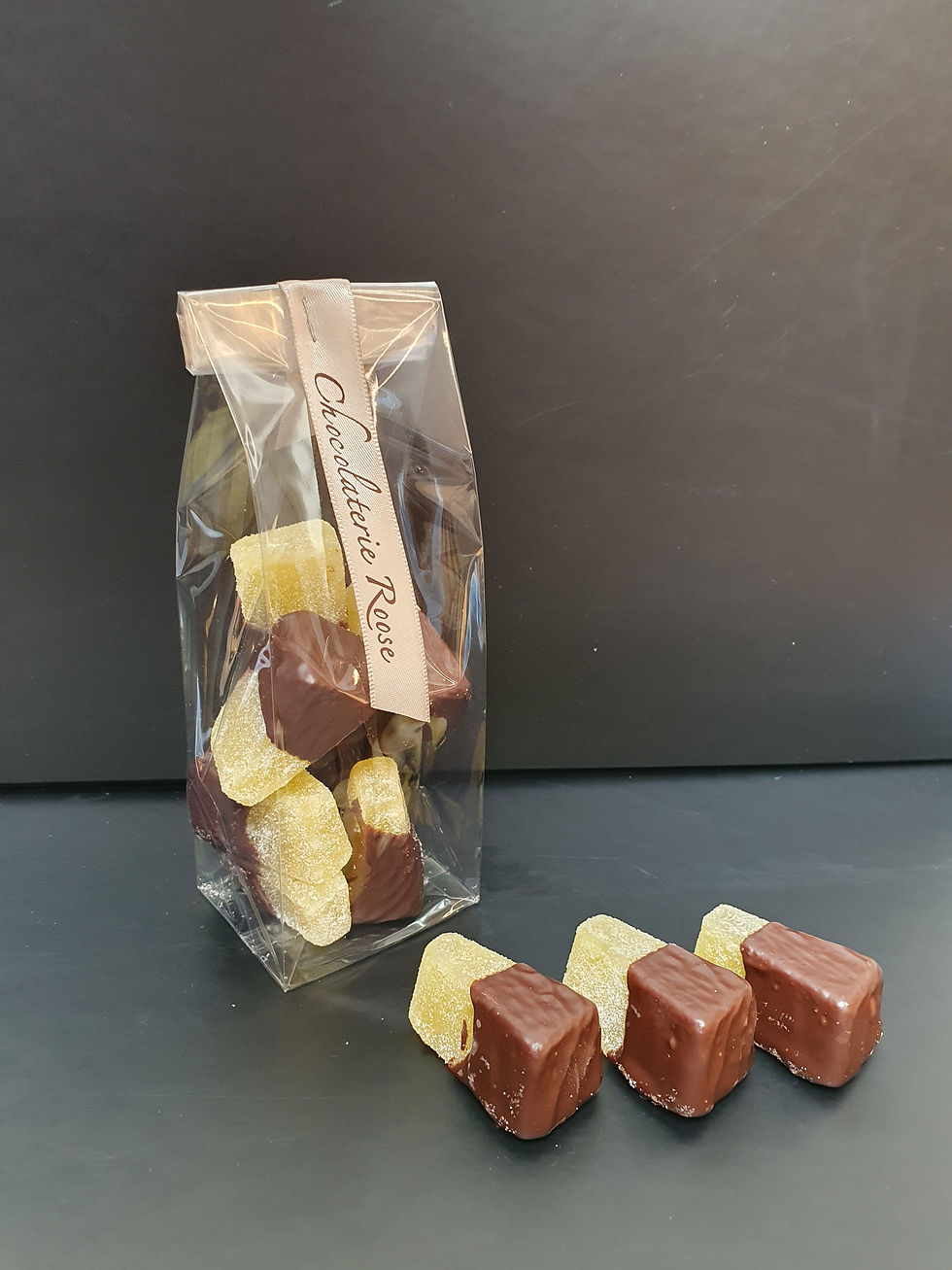 Zakje Ananaspuntjes € 4.00