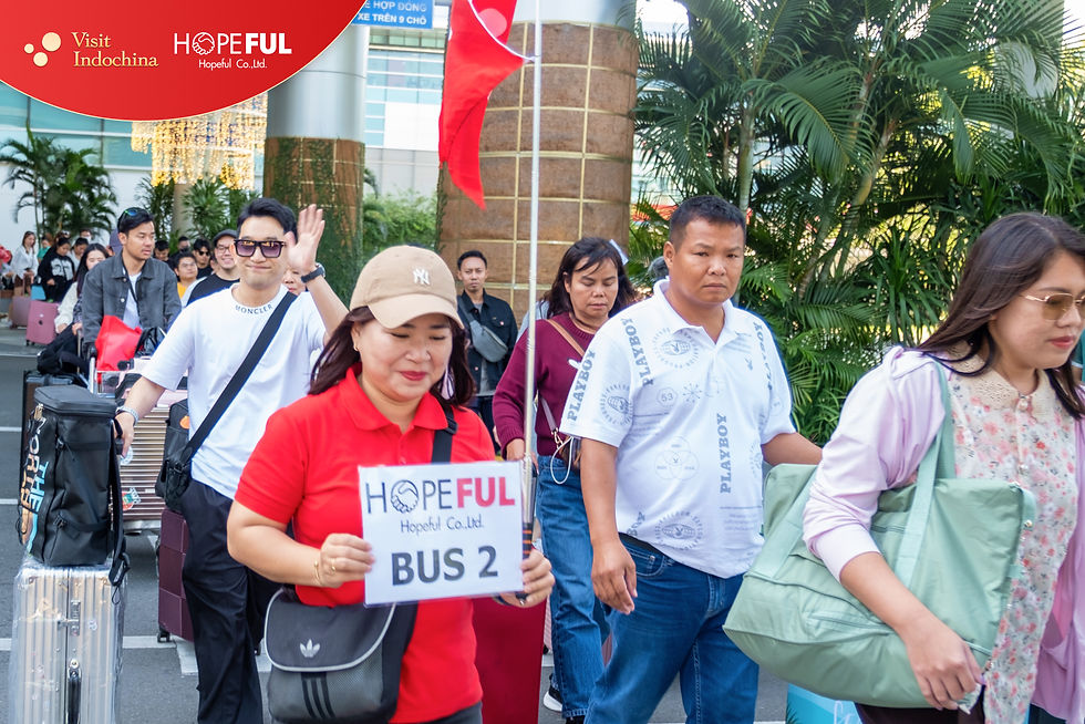 Thailand MICE delegation exploring Da Nang city during incentive travel program 2026.