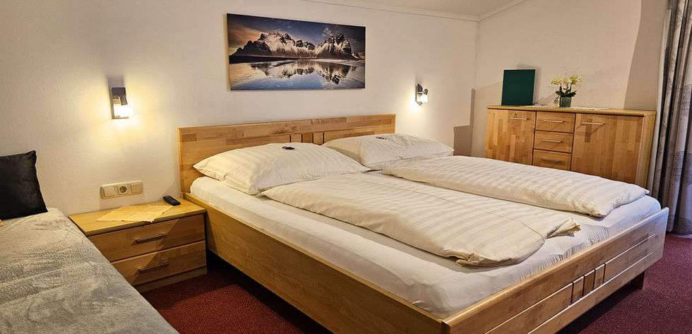 Doppelzimmer mit Zusatzbett