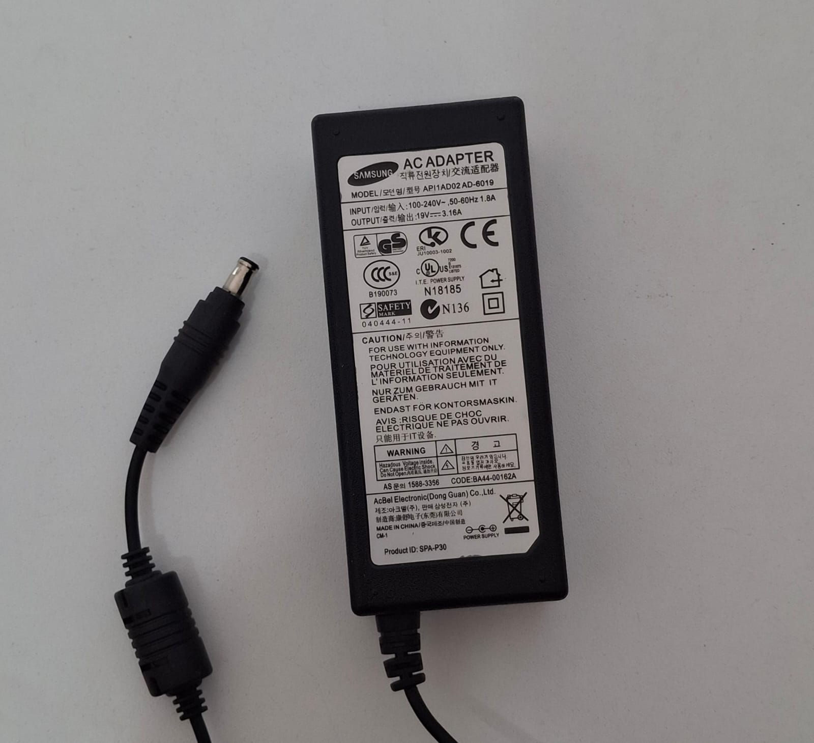 Cargador Samsung Original 19V