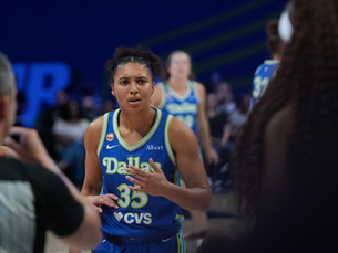 Azzi Fudd Shines in First Career WNBA Start as Wings Knock Off Aces
