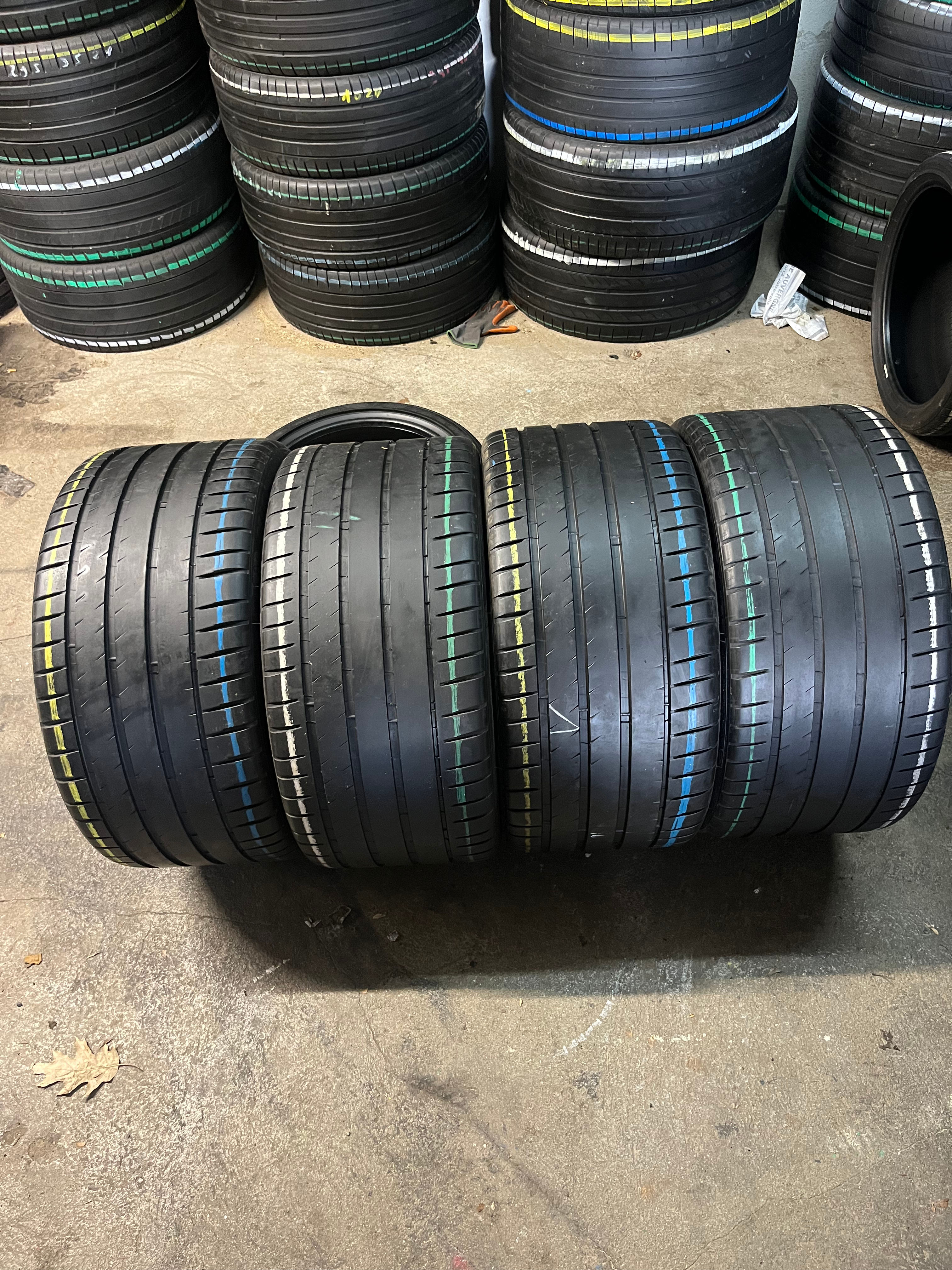 4 Michelin pilot 4s 295/35/20