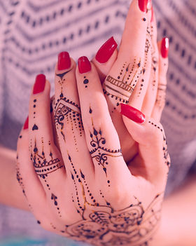 MEHNDI HENNA ART_edited.jpg
