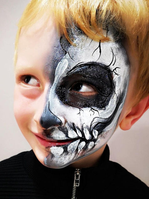 Children’s Halloween skull face painting