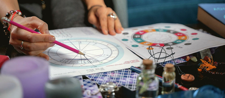 Qual a origem da astrologia?