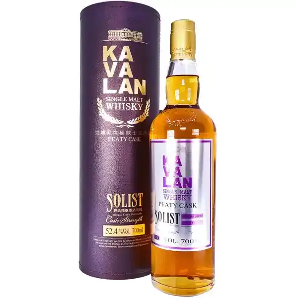 Eine Flasche Kavalan Solist Peaty Cask Single Malt Taiwan Whisky in der Frontalansicht.