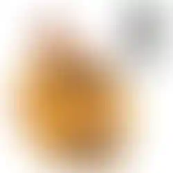 Eine handbemalte Flasche vom Tequila Reposado der Marke KAH in der Frontalansicht.