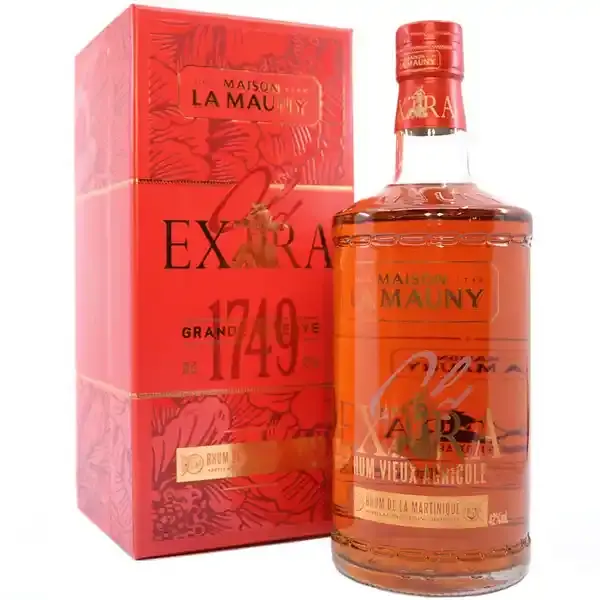Eine Rumflasche von Maison La Mauny Extra Old Rhum Agricole aus Martinique in der Frontansicht.