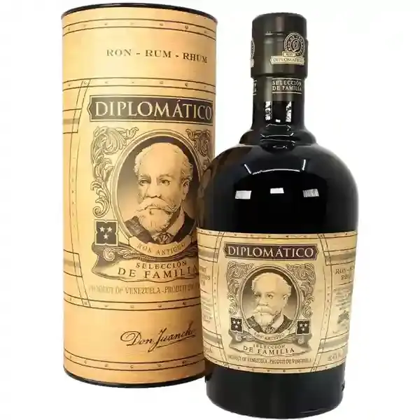 Eine Flasche vom Diplomatico Selección de Familia Rum in der Frontalansicht.