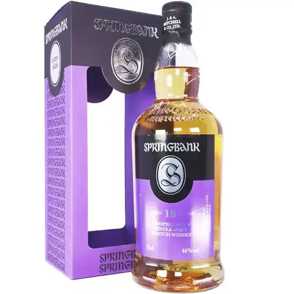 Eine Flasche Springbank Single Malt Scotch Whisky - 2020 - mit 18 Jahren in der Frontalansicht.