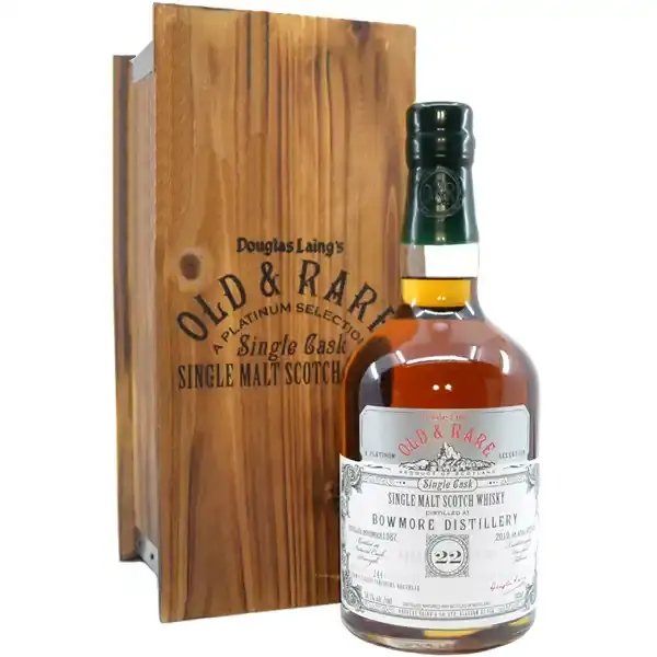 Eine Flasche Bowmore 1987 - 2010 Single Cask Scotch Whisky mit 22 Jahren in der Frontansicht.