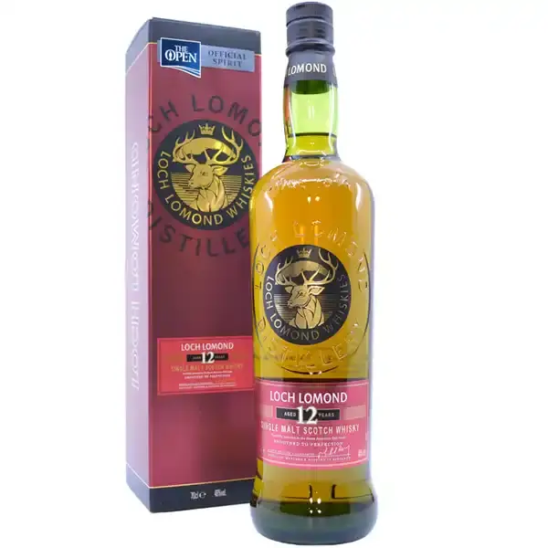 Eine Flasche Loch Lomond The Open Single Malt Scotch Whisky mit 12 Jahren in der Frontalansicht.