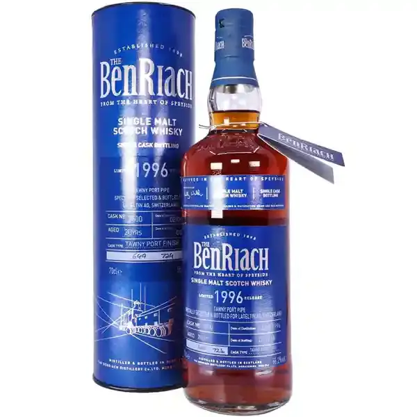 Eine Flasche BenRiach 1996 - 2016 Single Malt Scotch Whisky mit 20 Jahren Reifung in der Frontansicht.