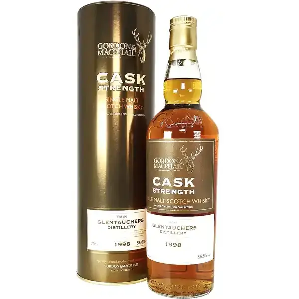 Eine Flasche Glentauchers 1998 - 2016 Single Malt Scotch Whisky mit 17 Jahren in der Frontalansicht.
