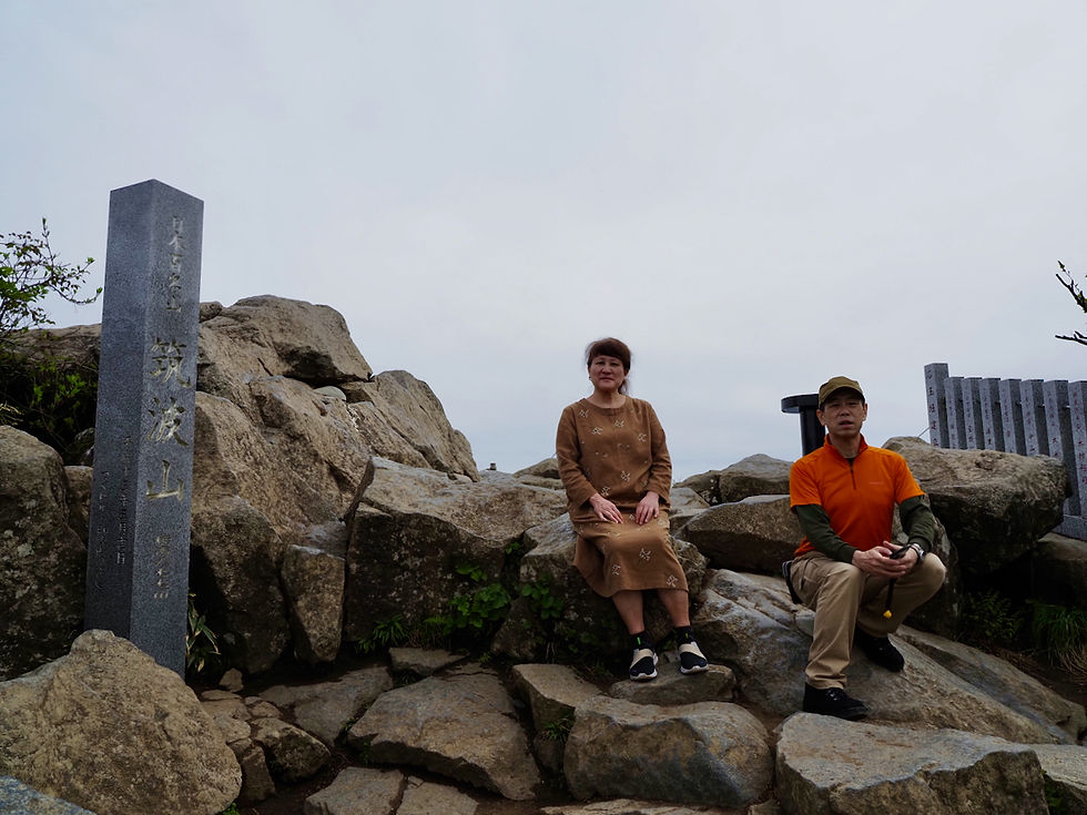 女体山 標識 前で