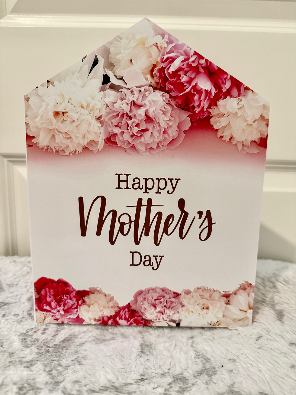Thumbnail: Mom-entous Self-Care Gift Box