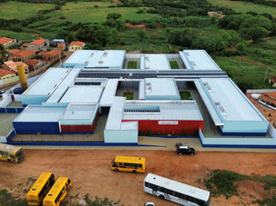 Livramento anuncia reajuste salarial para os educadores e entrega nova escola em tempo integral