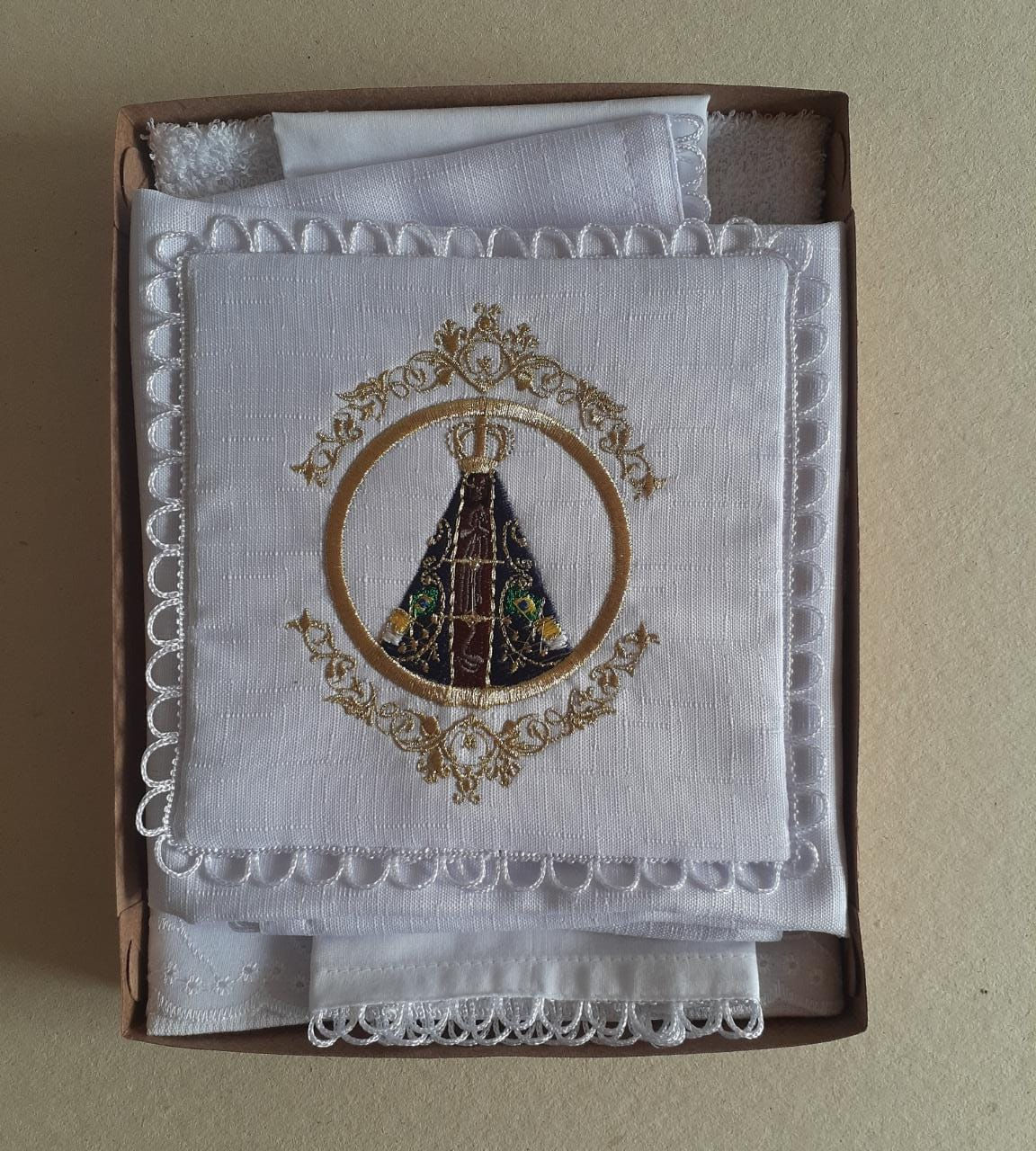 Alfaia Conjunto com 4 peças em bordado personalizado