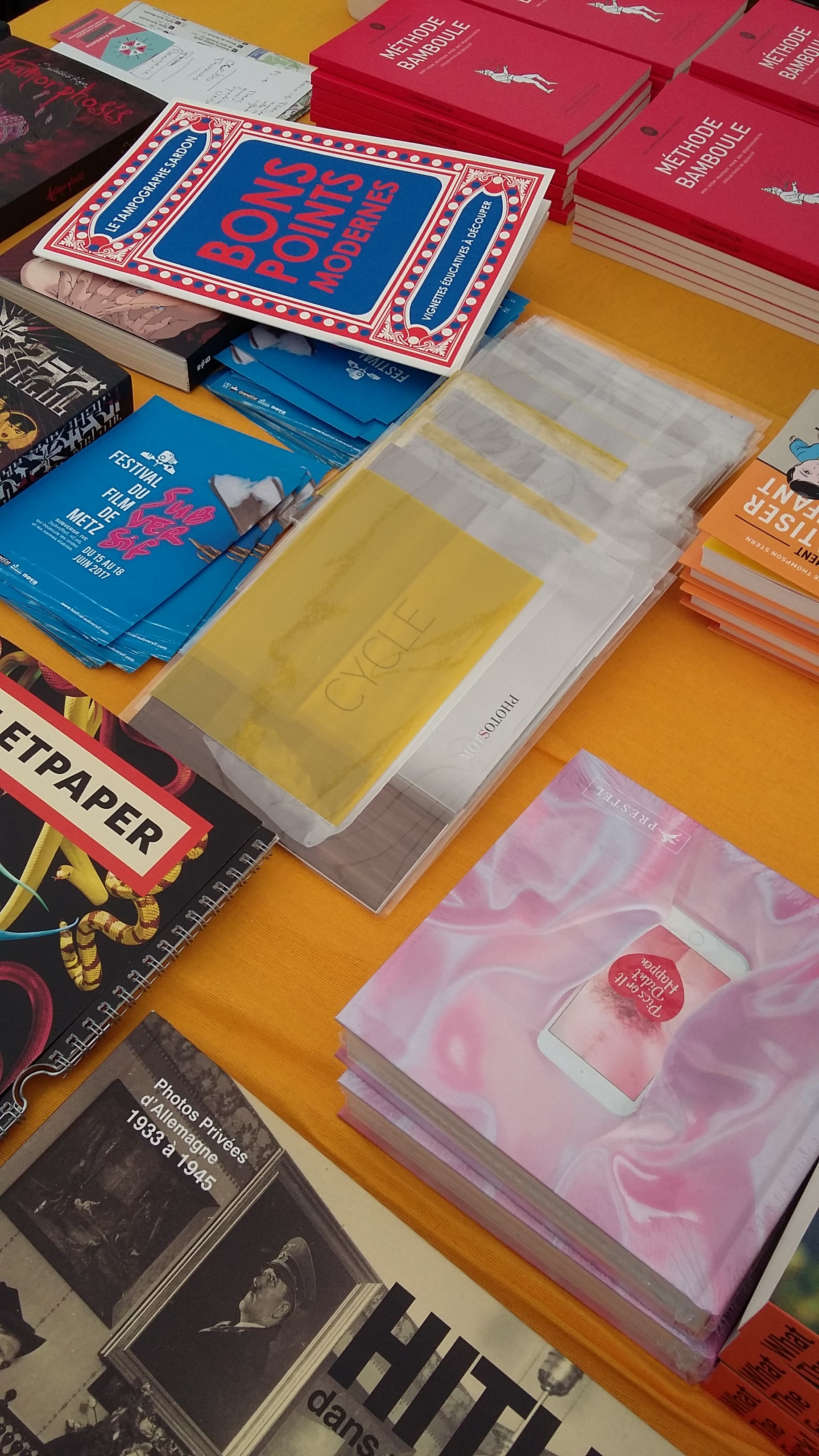 veronique-l-hoste-festival-du-livre-metz-stand-carre-des-bulles-avril2017