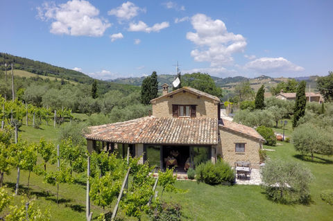 G0049713.jpgRistorante cibo biologico Agriturismo Marche Macerata Italia